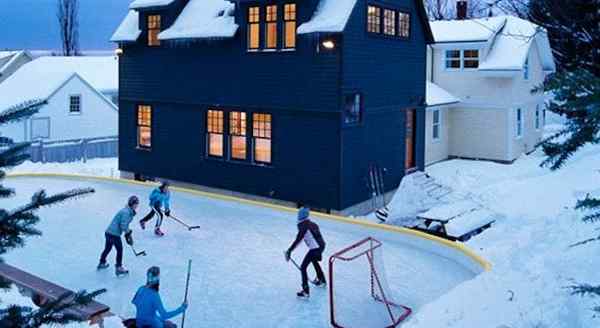 3 pasos simples para una pista de patinaje sobre hielo en el patio trasero