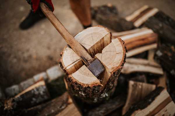 4 grandes techniques sur la façon de diviser le bois