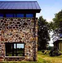 Ein Steinhaus aus dem 18. Jahrhundert wiedergeboren