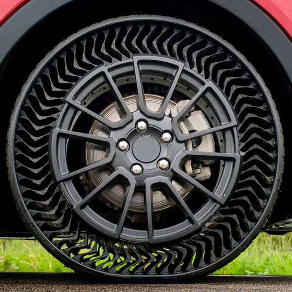 ¿Son la buena idea los neumáticos para automóviles sin aire??