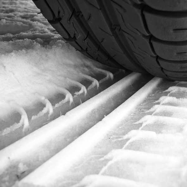 Son los neumáticos de nieve realmente mejores que los neumáticos para todas las estaciones?