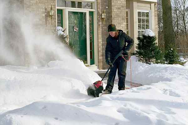 Beste elektrische Schneeschaufeln zum Aufräumen nach einem Sturm