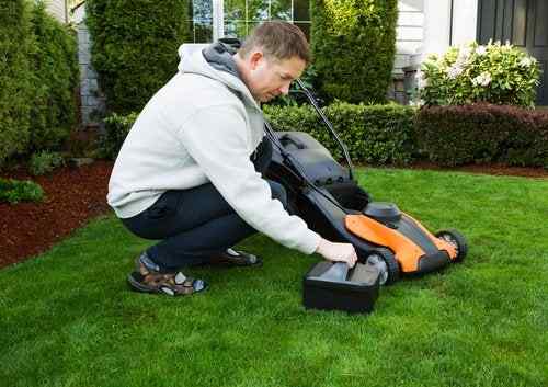 Bob Vila Radio Radio Batteled Lawn Mowers