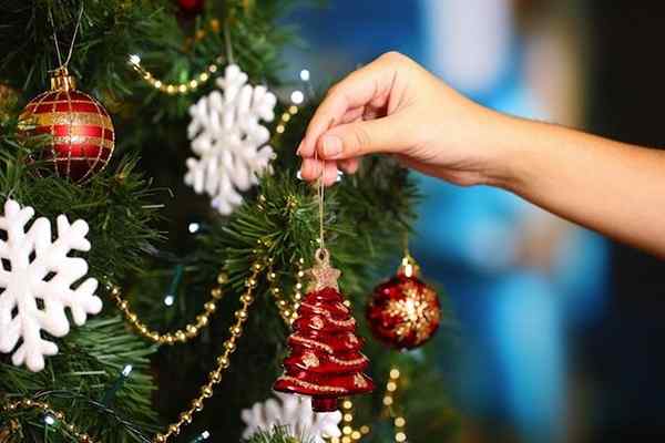 Bob Vila Radio Christmas Tree Crafts