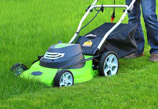 Bob Vila Radio Do Electric Lawn Mowers memotongnya?