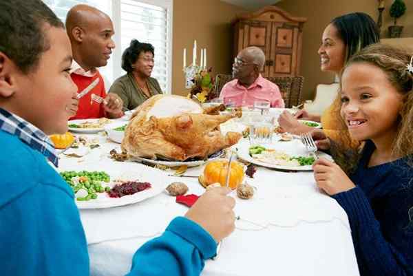 Radio Bob Vila mengatur panggung untuk Thanksgiving