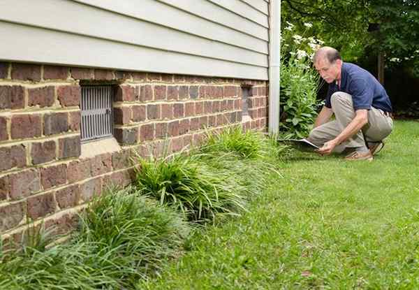 Bob Vila Radio Apa yang diliputi oleh pemeriksaan rumah?