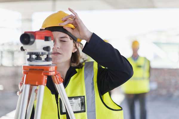 Programa de treinamento de construção para lançamentos de escoteiros neste outono