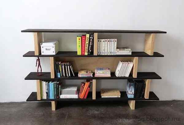 Librería de madera contrachapada de bricolaje