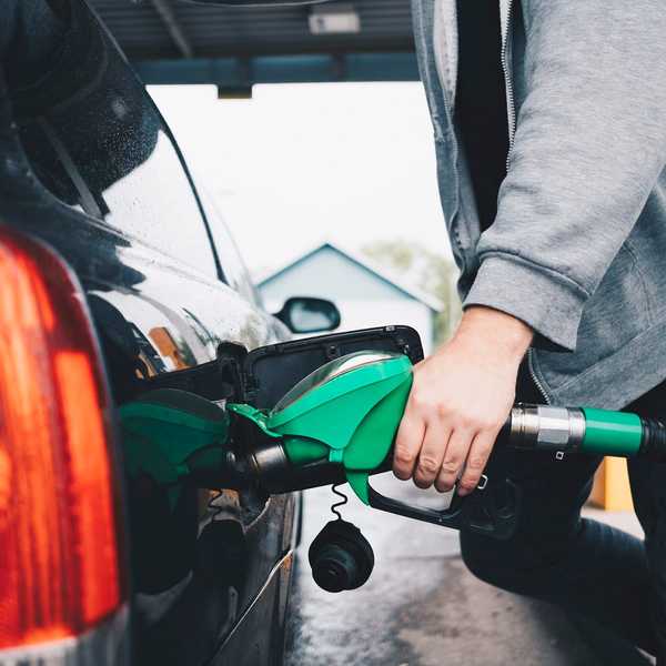 Los precios de la gasolina aumentan a niveles casi prepandémicos. Este es el por qué