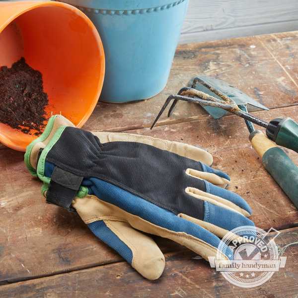 Mettez la main sur certains gants de travail approuvés par le bricoleur familial