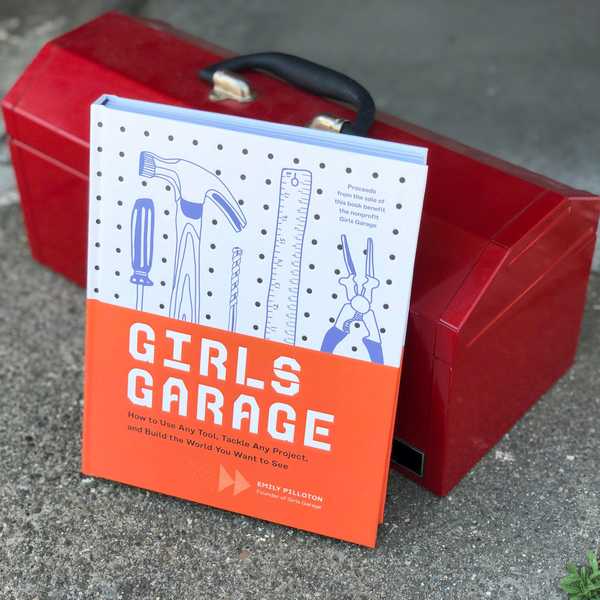 Buku 'Girls Garage' memberdayakan wanita muda untuk dibangun, percaya