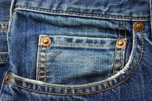 Jeans verde e azul é isolamento ecológico