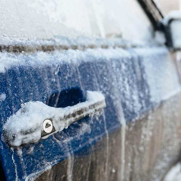 He aquí por qué no deberías calentar tu auto en invierno