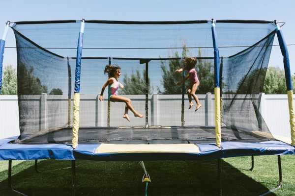 Przewodnik po trampolinach domu