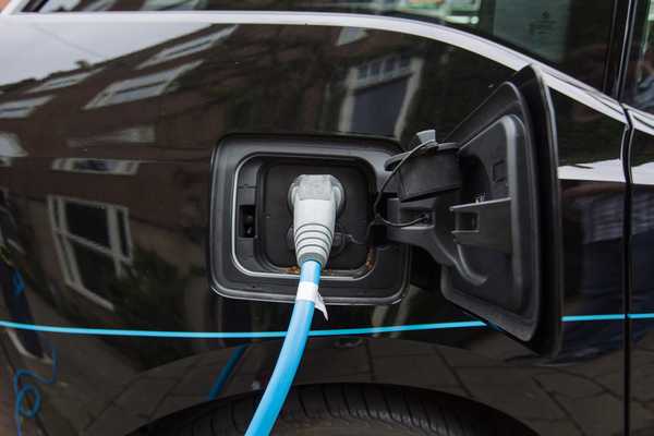 Combien de temps durent les batteries de voitures électriques?