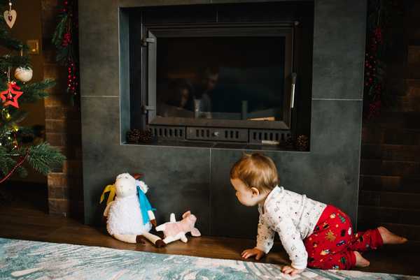 Como à prova de bebê uma lareira