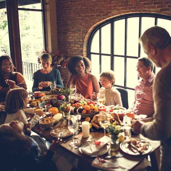 Comment être un bon invité sur Thanksgiving