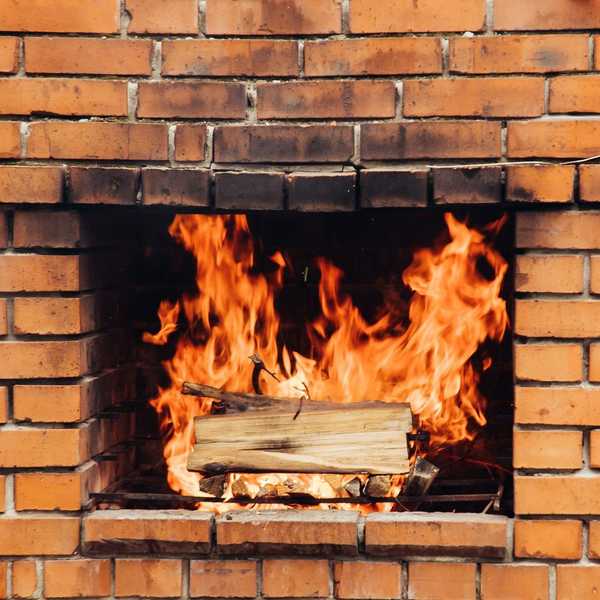 Comment nettoyer une cheminée en brique
