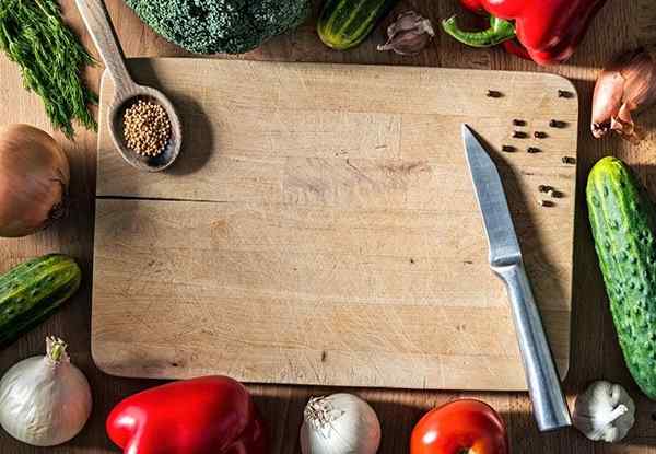 Comment nettoyer une planche à découper en bois