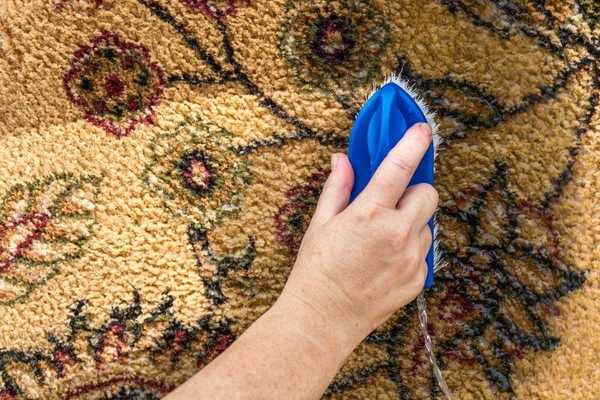 Comment nettoyer les tapis sans machine