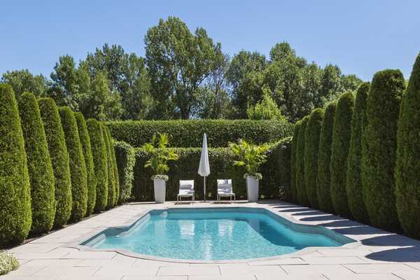 Comment conserver l'eau de votre piscine cet été