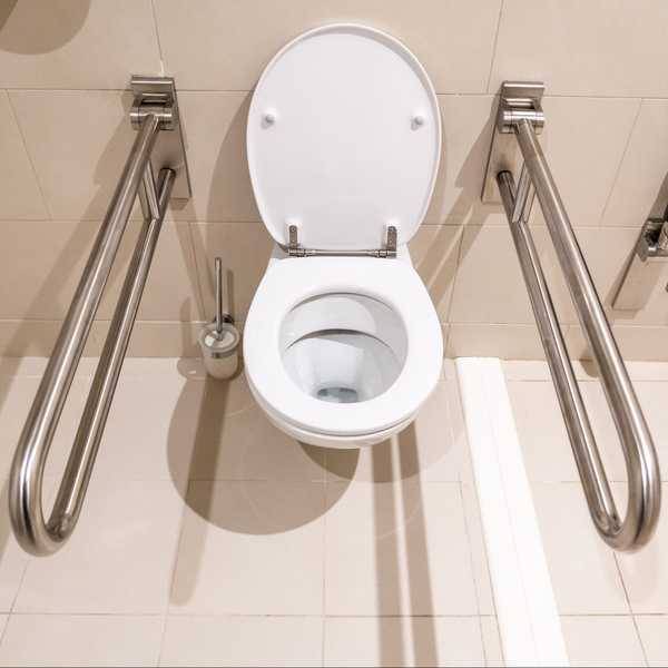 Comment rendre les toilettes plus accessibles