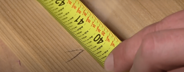Comment marquer une planche avant de couper