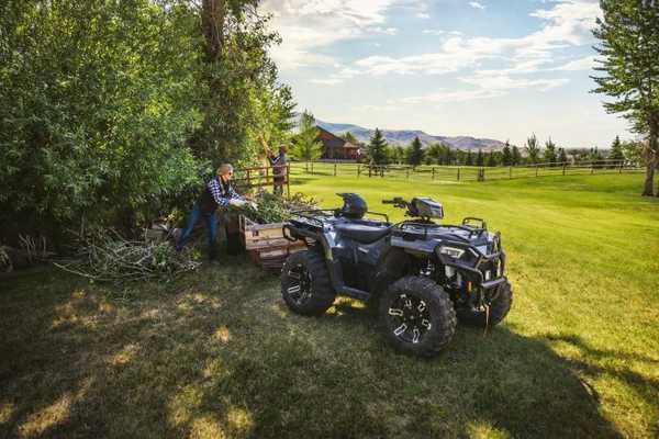 Buat sebahagian besar halaman belakang anda dan nikmati di luar rumah dengan Polaris