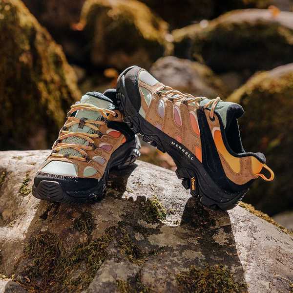 Merrell y los excursionistas improbables lanzan botas de senderismo con tamaño de tamaño
