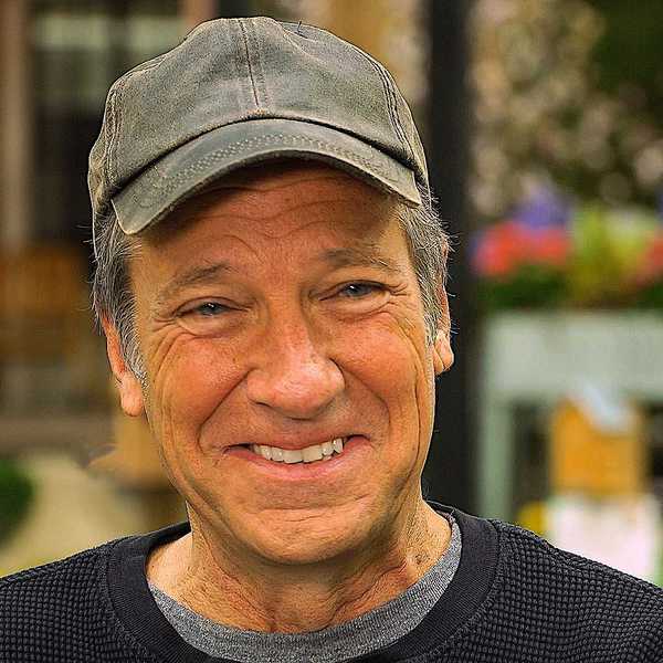 Mike Rowe em negociações qualificadas 'Parece que não valorizamos a busca de uma habilidade útil'