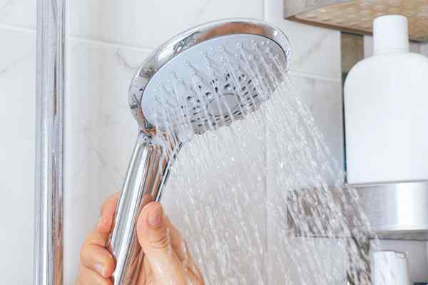 Perfekte Wassertemperatur jedes Mal-und andere Vorteile einer intelligenten Dusche