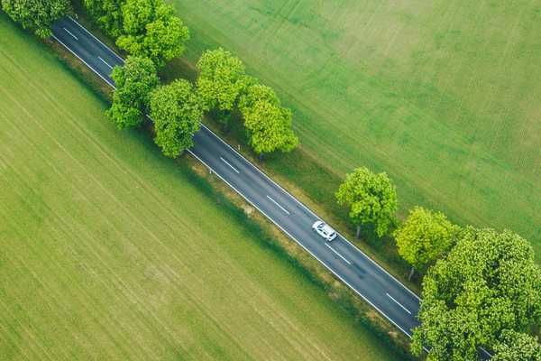 Purdue University mengembangkan jalan yang mengenakan biaya kendaraan listrik