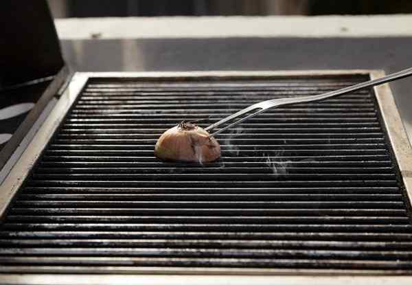 Dica rápida Limpe depois de um churrasco ... com uma cebola