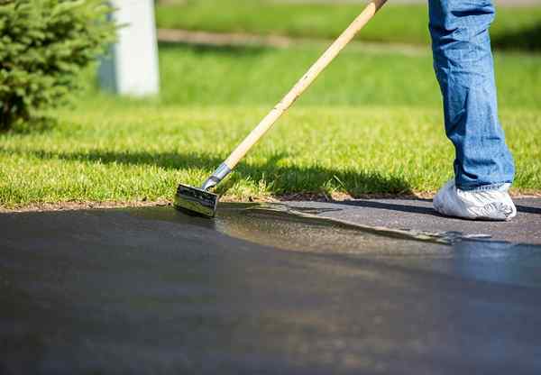 Reparando uma garagem? A solução certa para cada superfície