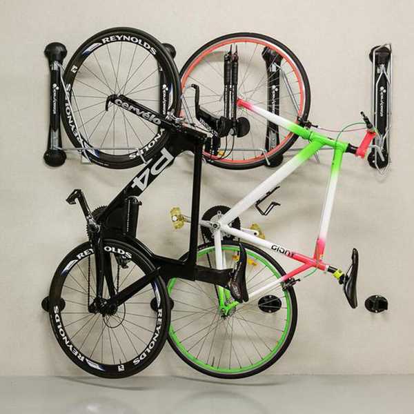 El estante para bicicletas de Steadyrack libera espacio en el piso ascendente
