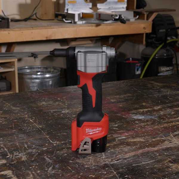 Cosas que amamos la herramienta Milwaukee M12 Rivet