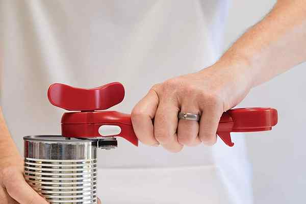 Os melhores abridores de latas manuais para sua cozinha e preparação para emergências