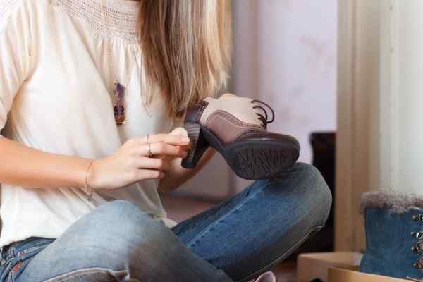 Les meilleurs nettoyeurs de chaussures pour votre collection de chaussures