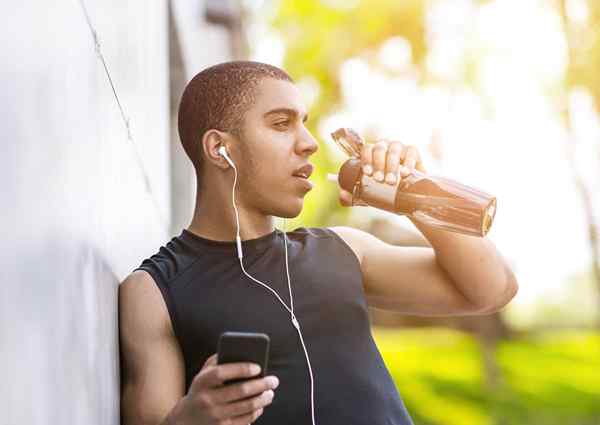 Les meilleures bouteilles d'eau pour vous garder hydraté