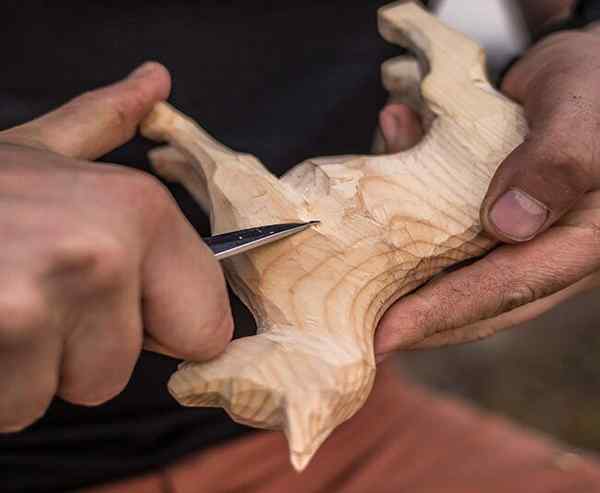 Pisau whittling terbaik untuk projek kayu anda