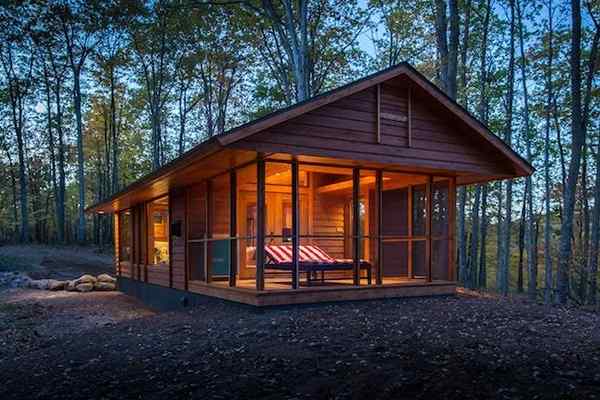 The Great Escape-A Prairie-Style Cabin on Wheels