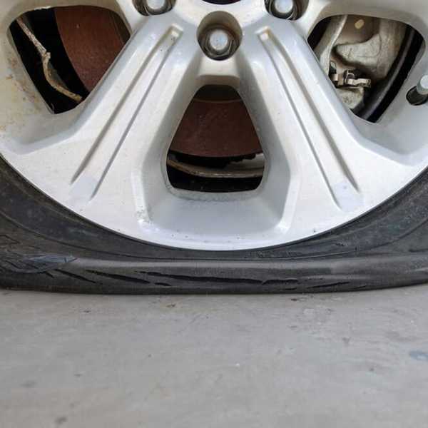 Pourquoi mon pneu continue-t-il à plat?