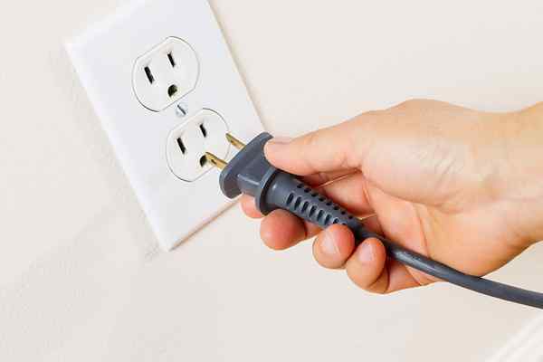 9 types de prises électriques que vous pouvez avoir à la maison