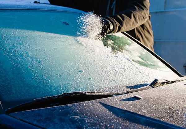 Wie man Windschutzscheibe De-Icer Spray macht