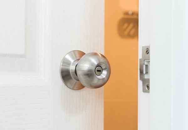 Cara Mengeluarkan dan Mengganti DoorkNob