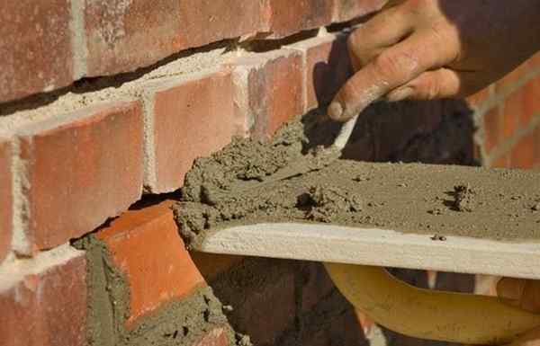 Comment reconstruire les murs de briques