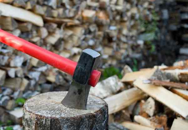 Comment diviser le bois de chauffage