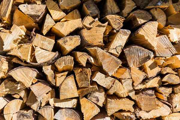 Comment empiler le bois de chauffage