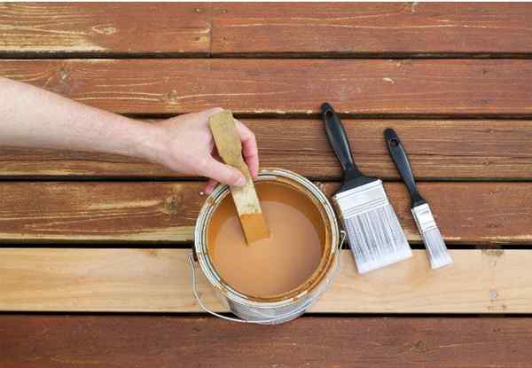 Wie man mit Druck behandelte Holz befledert